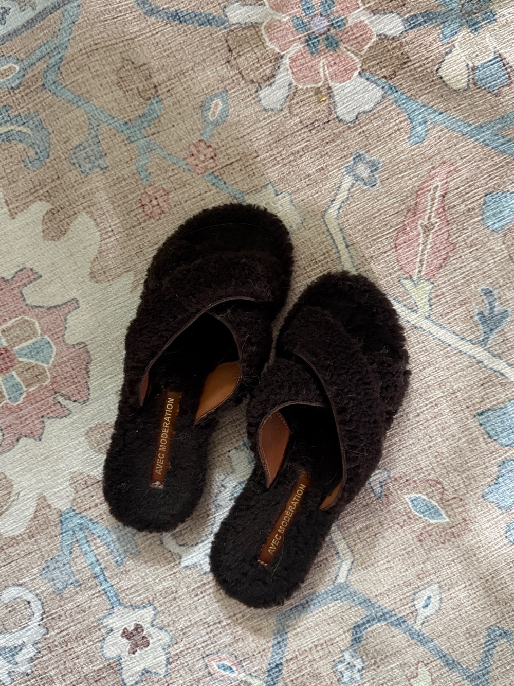Avec Moderation Brown Fuzzy Slide Sandals